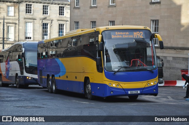 Edinburgh Coach Lines  na cidade de Edinburgh, Edinburgh, Escócia, por Donald Hudson. ID da foto: 8683869.