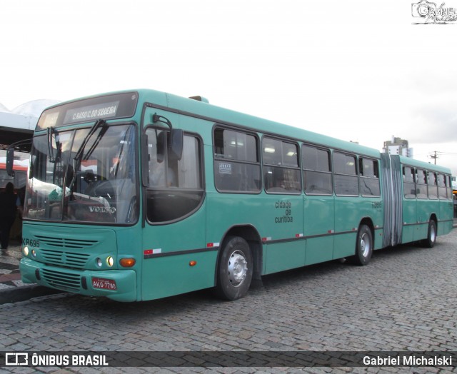 Viação Tamandaré KB695 na cidade de Curitiba, Paraná, Brasil, por Gabriel Michalski. ID da foto: 8688140.