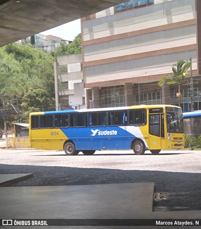 Viação Sudeste 8104 na cidade de Cachoeiro de Itapemirim, Espírito Santo, Brasil, por Marcos Ataydes. N. ID da foto: 8691870.