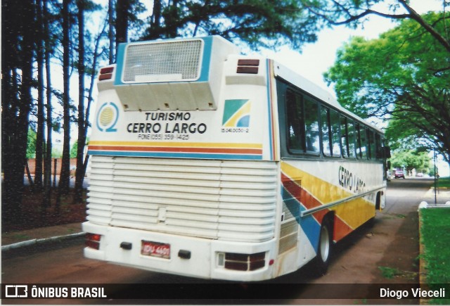 Empresa Cerro Largo Transportes Coletivos 32 na cidade de Santo Ângelo, Rio Grande do Sul, Brasil, por Diogo Viec. ID da foto: 8691868.