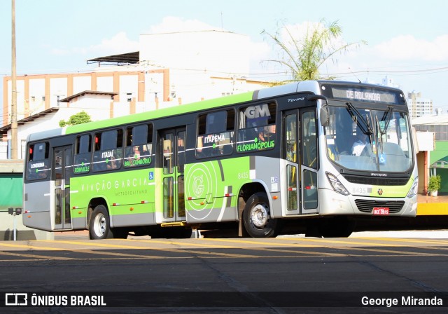 Viação Garcia 8435 na cidade de Londrina, Paraná, Brasil, por George Miranda. ID da foto: 8620009.