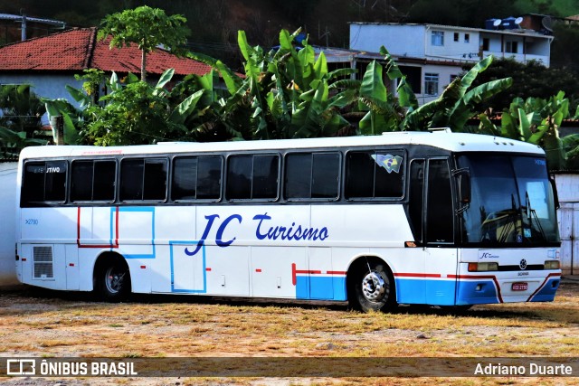 JC Turismo 2790 na cidade de São José do Vale do Rio Preto, Rio de Janeiro, Brasil, por Adriano Duarte. Número da foto: #8696068.