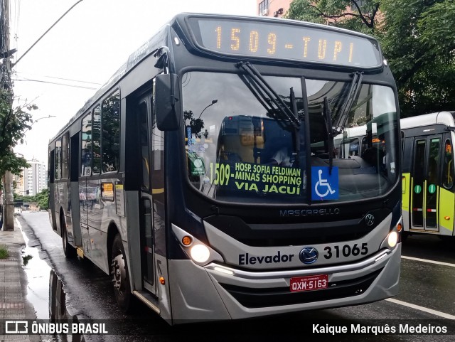 Viação Zurick 31065 na cidade de Belo Horizonte, Minas Gerais, Brasil, por Kaique Marquês Medeiros . Número da foto: #8693590.