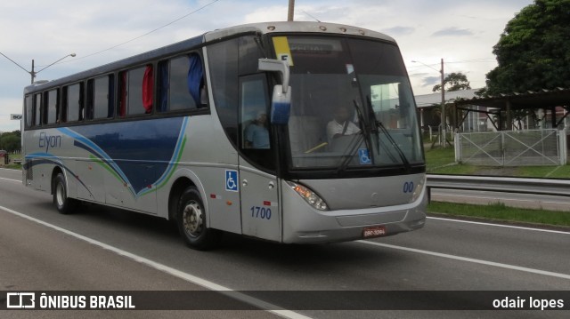 Elyon Turismo 1700 na cidade de Caçapava, São Paulo, Brasil, por odair lopes. ID da foto: 8721569.