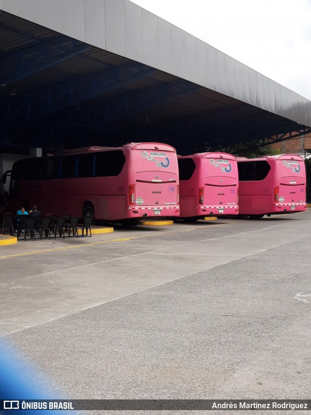 TRACOPA - Transportes Costarricenses Panameños  na cidade de San José, San José, Costa Rica, por Andrés Martínez Rodríguez. ID da foto: 8720339.