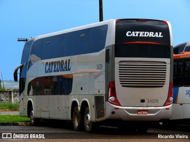 Catedral Turismo 14109 na cidade de Luziânia, Goiás, Brasil, por Ricardo Vieira. Número da foto: #8723864.