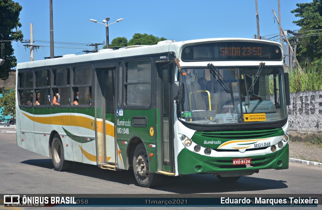 Transporte e Turismo Iluminada MG 1.048 na cidade de Magé, Rio de Janeiro, Brasil, por Eduardo  Marques Teixeira. ID da foto: 8725891.