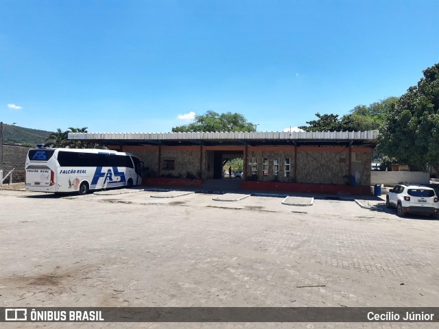 Terminais Rodoviários e Urbanos TERMINAL RODOVIáRIO DE CAMPO FORMOSO na cidade de Campo Formoso, Bahia, Brasil, por Cecílio Júnior. Número da foto: #8726548.