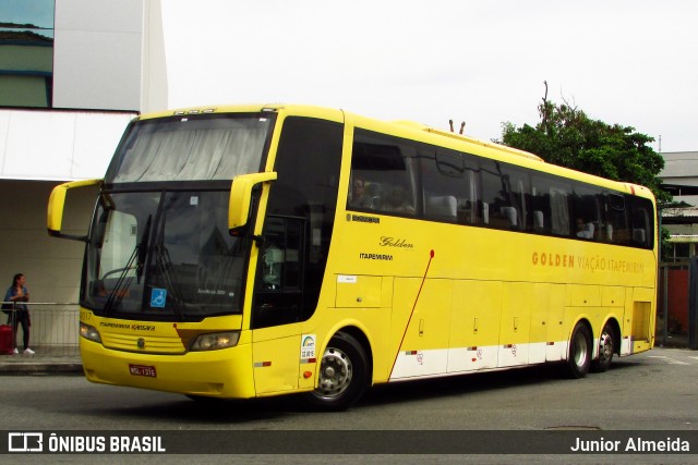 Viação Itapemirim 49017 na cidade de Rio de Janeiro, Rio de Janeiro, Brasil, por Junior Almeida. Número da foto: #8728856.