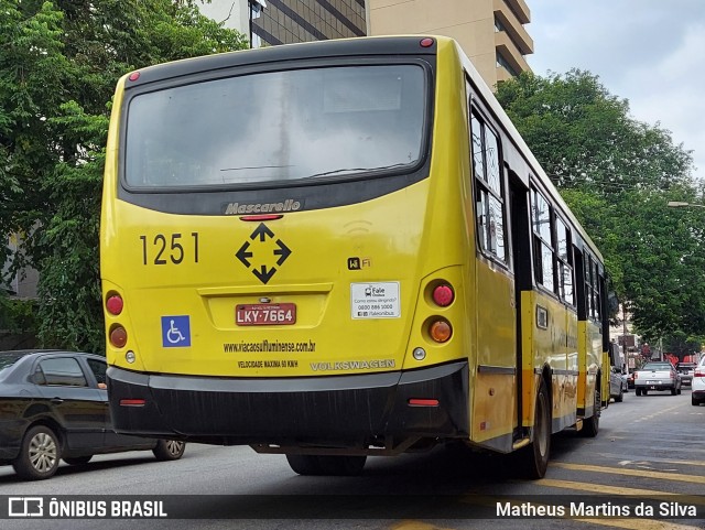 Viação Sul Fluminense 1251 na cidade de Volta Redonda, Rio de Janeiro, Brasil, por Matheus Martins da Silva. ID da foto: 8728589.