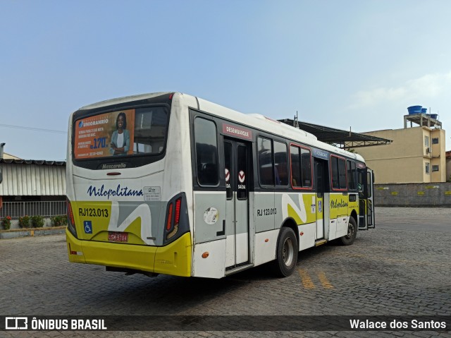 Viação Nilopolitana RJ 123.013 na cidade de Nilópolis, Rio de Janeiro, Brasil, por Walace dos Santos. ID da foto: 8732887.