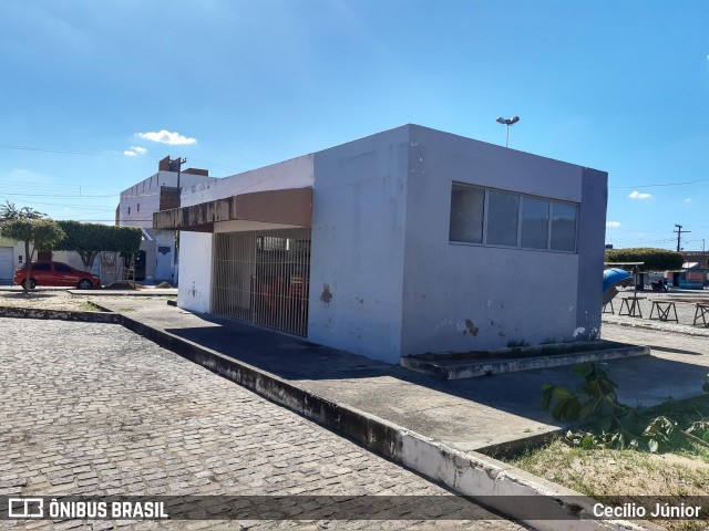 Terminais Rodoviários e Urbanos TERMINAL RODOVIáRIO DE SERROLâNDIA na cidade de Serrolândia, Bahia, Brasil, por Cecílio Júnior. Número da foto: #8734071.