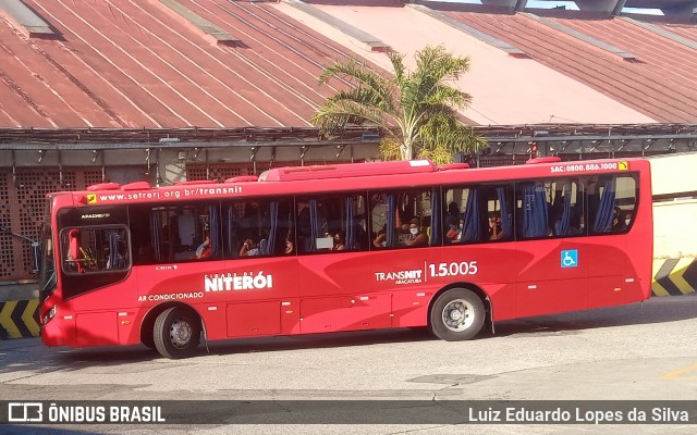 Viação Araçatuba 1.5.005 na cidade de Niterói, Rio de Janeiro, Brasil, por Luiz Eduardo Lopes da Silva. ID da foto: 8733708.