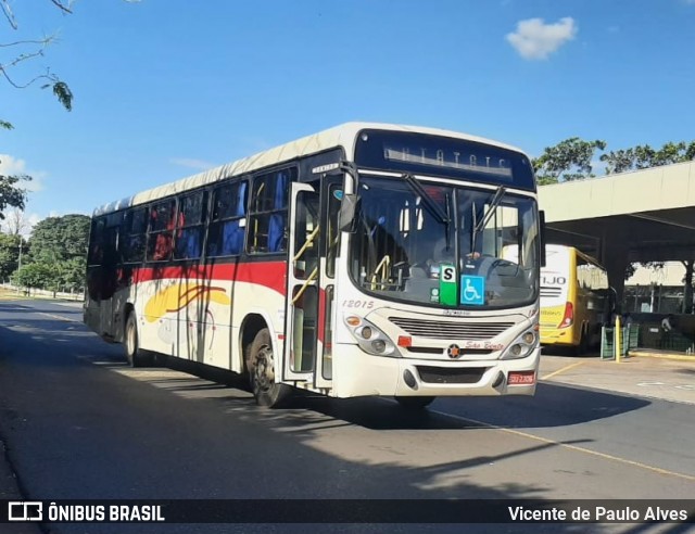 Viação São Bento Ribeirão Preto 12015 na cidade de Ribeirão Preto, São Paulo, Brasil, por Vicente de Paulo Alves. ID da foto: 8739242.