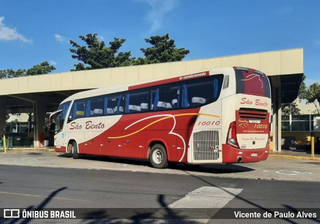 Viação São Bento Ribeirão Preto 10010 na cidade de Ribeirão Preto, São Paulo, Brasil, por Vicente de Paulo Alves. ID da foto: 8739238.