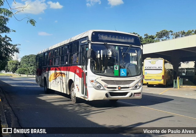 Viação São Bento Ribeirão Preto 11395 na cidade de Ribeirão Preto, São Paulo, Brasil, por Vicente de Paulo Alves. ID da foto: 8742662.