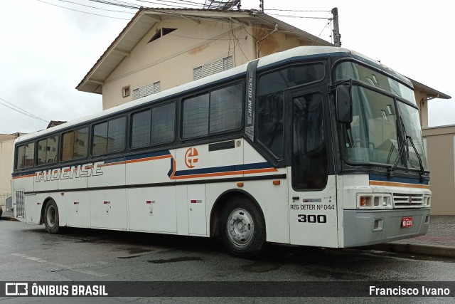 Expresso Taioense 300 na cidade de Brusque, Santa Catarina, Brasil, por Francisco Ivano. ID da foto: 8699702.