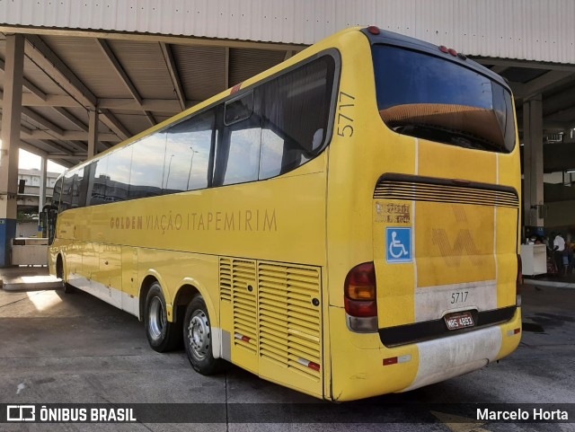 Viação Itapemirim 5717 na cidade de Rio de Janeiro, Rio de Janeiro, Brasil, por Marcelo Horta. Número da foto: #8747113.