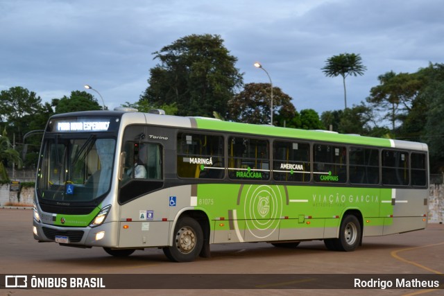 Viação Garcia 81075 na cidade de Maringá, Paraná, Brasil, por Rodrigo Matheus. ID da foto: 8751837.