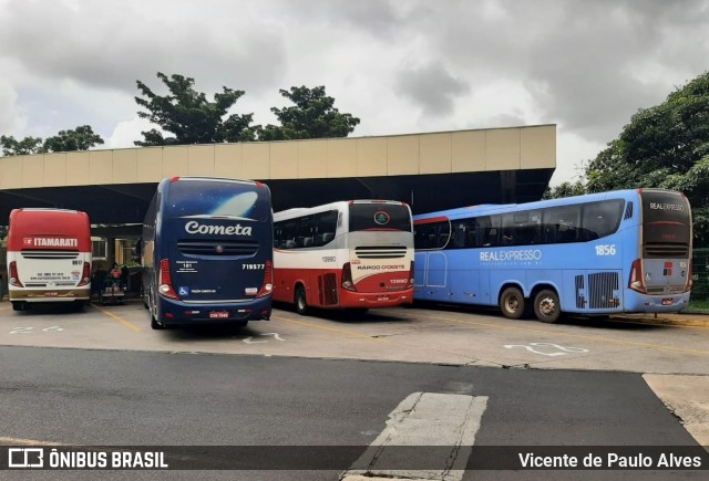 Viação Cometa 719577 na cidade de Ribeirão Preto, São Paulo, Brasil, por Vicente de Paulo Alves. Número da foto: #8752949.