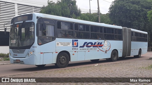 SOUL - Sociedade de Ônibus União Ltda. 7453 na cidade de Porto Alegre, Rio Grande do Sul, Brasil, por Max Ramos. ID da foto: 8752369.