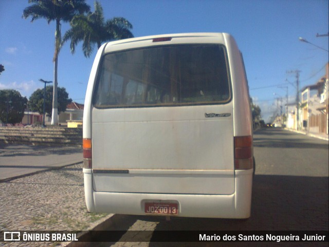 Ônibus Particulares 0013 na cidade de Piritiba, Bahia, Brasil, por Mario dos Santos Nogueira Junior. Número da foto: #8755994.