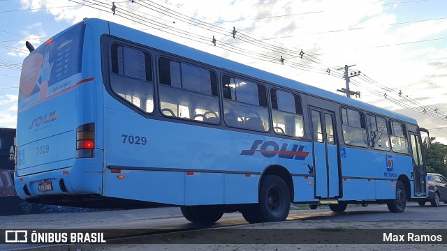 SOUL - Sociedade de Ônibus União Ltda. 7029 na cidade de Alvorada, Rio Grande do Sul, Brasil, por Max Ramos. Número da foto: #8763708.