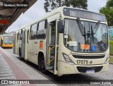 Expresso Azul 17075 na cidade de Curitiba, Paraná, Brasil, por Gustavo  Bonfate. Número da foto: #:id.
