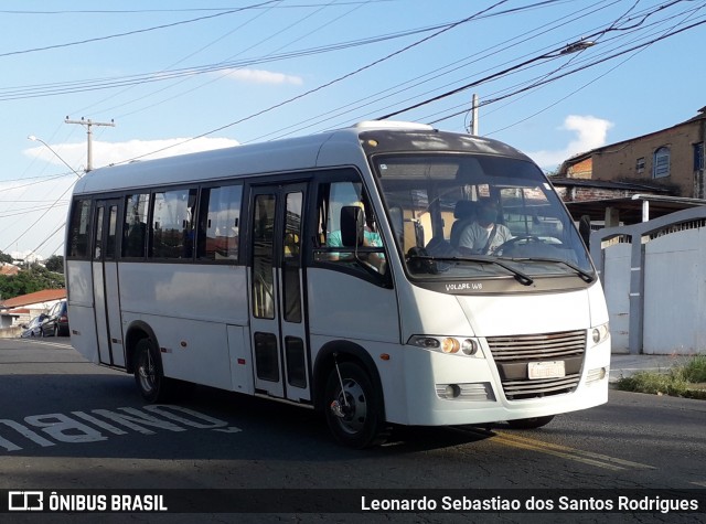 Ônibus Particulares 01 na cidade de Campinas, São Paulo, Brasil, por Leonardo Sebastiao dos Santos Rodrigues. Número da foto: #8768049.