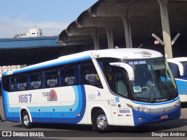 Turis Silva 1667 na cidade de Porto Alegre, Rio Grande do Sul, Brasil, por Douglas Andrez. Número da foto: #8766216.