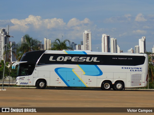 LopeSul Transportes - Lopes e Oliveira Transportes e Turismo - Lopes Sul 2082 na cidade de Cuiabá, Mato Grosso, Brasil, por Victor Campos. ID da foto: 8769304.