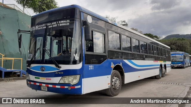 Inversiones La Tapachula 281 na cidade de Brasil, Santa Ana, San José, Costa Rica, por Andrés Martínez Rodríguez. ID da foto: 8777542.