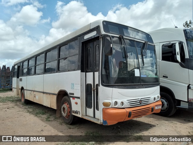 Ônibus Particulares 6696 na cidade de Itaquitinga, Pernambuco, Brasil, por Edjunior Sebastião. ID da foto: 8706174.