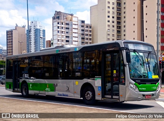 Viação Santa Brígida 1 1535 na cidade de São Paulo, São Paulo, Brasil, por Felipe Goncalves do Vale. Número da foto: #8709252.