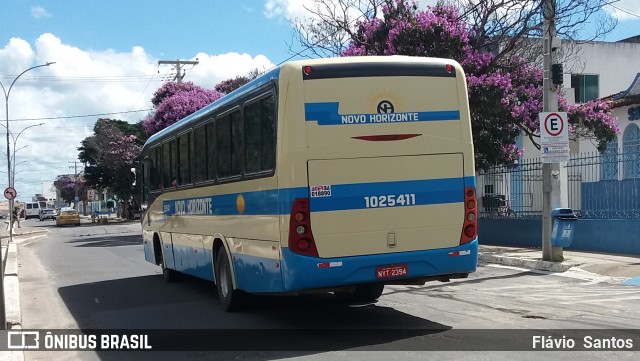 Viação Novo Horizonte 1025411 na cidade de Vitória da Conquista, Bahia, Brasil, por Flávio  Santos. ID da foto: 8708451.