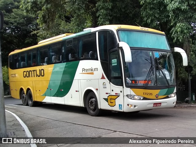 Empresa Gontijo de Transportes 17235 na cidade de São Paulo, São Paulo, Brasil, por Alexandre Figueiredo Pereira. ID da foto: 8713830.