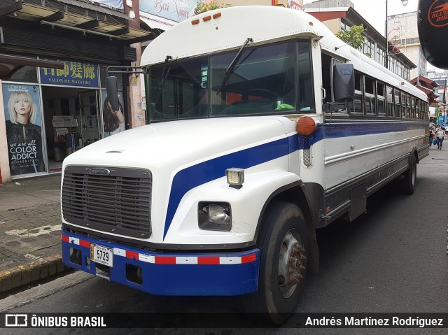 Autobuses sin identificación - Costa Rica  na cidade de Catedral, San José, San José, Costa Rica, por Andrés Martínez Rodríguez. ID da foto: 8714270.