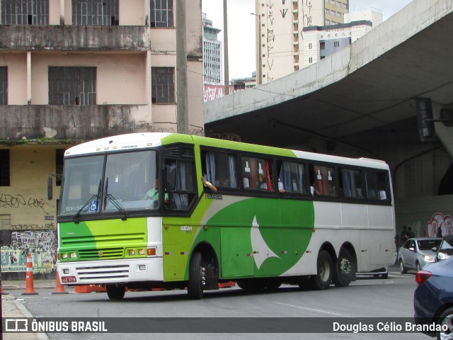 Ônibus Particulares 3779 na cidade de Belo Horizonte, Minas Gerais, Brasil, por Douglas Célio Brandao. Número da foto: #8715839.