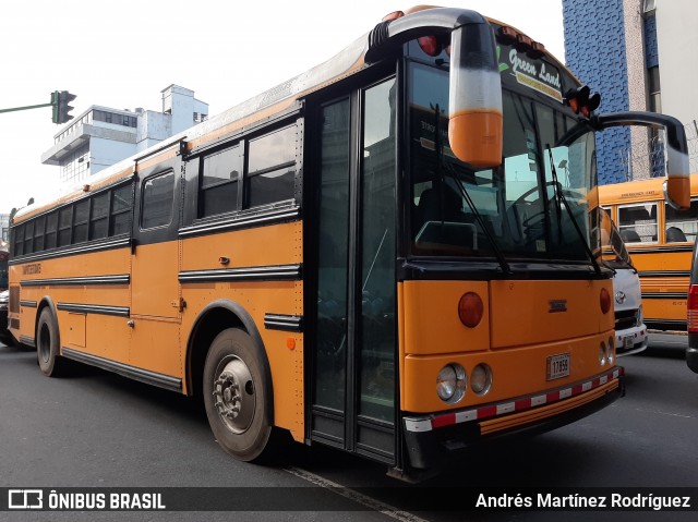 Autobuses sin identificación - Costa Rica  na cidade de Catedral, San José, San José, Costa Rica, por Andrés Martínez Rodríguez. ID da foto: 8715006.