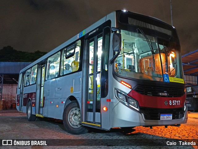 Auto Viação Transcap 8 5717 na cidade de São Paulo, São Paulo, Brasil, por Caio  Takeda. ID da foto: 8716695.