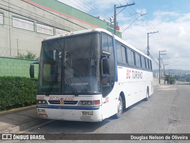 BC Transporte e Turismo 6500 na cidade de Carapicuíba, São Paulo, Brasil, por Douglas Nelson de Oliveira. ID da foto: 8714836.