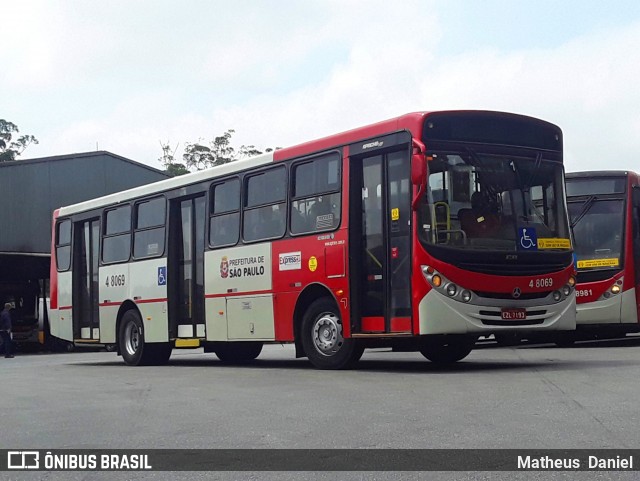 Express Transportes Urbanos Ltda 4 8069 na cidade de São Paulo, São Paulo, Brasil, por Matheus  Daniel. ID da foto: 8715725.