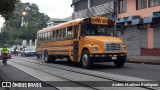 Autobuses sin identificación - Costa Rica  na cidade de Catedral, San José, San José, Costa Rica, por Andrés Martínez Rodríguez. ID da foto: :id.