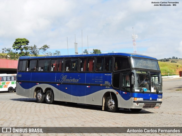 Almirtur 7000 na cidade de João Monlevade, Minas Gerais, Brasil, por Antonio Carlos Fernandes. ID da foto: 8778547.