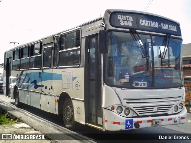 Lumaca C-30 na cidade de Curridabat, Curridabat, San José, Costa Rica, por Daniel Brenes. ID da foto: 8802951.