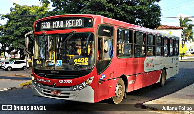 Viação Novo Retiro 88288 na cidade de Belo Horizonte, Minas Gerais, Brasil, por Juliano Felipe. Número da foto: #8804281.