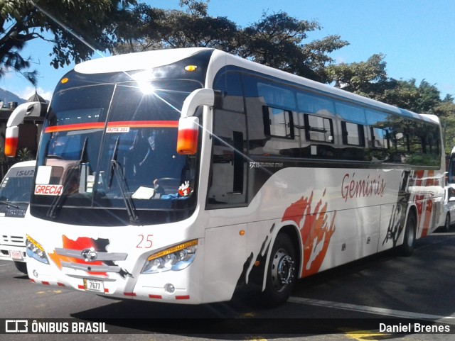 TUAN RL 25 na cidade de Merced, San José, San José, Costa Rica, por Daniel Brenes. Número da foto: #8802960.