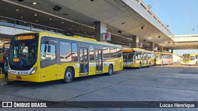 Viação Pioneira 227846 na cidade de Brasília, Distrito Federal, Brasil, por Lucas Henrique . Número da foto: #8807862.