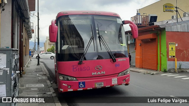 BIUSA 60 na cidade de Merced, San José, San José, Costa Rica, por Luis Felipe Vargas. ID da foto: 8805905.