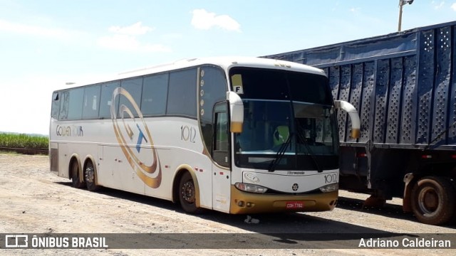 Golden Tour 1012 na cidade de Martinópolis, São Paulo, Brasil, por Adriano Caldeiran. Número da foto: #8806633.